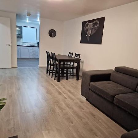 Contemporary City Centre Flat Μπέλφαστ Εξωτερικό φωτογραφία